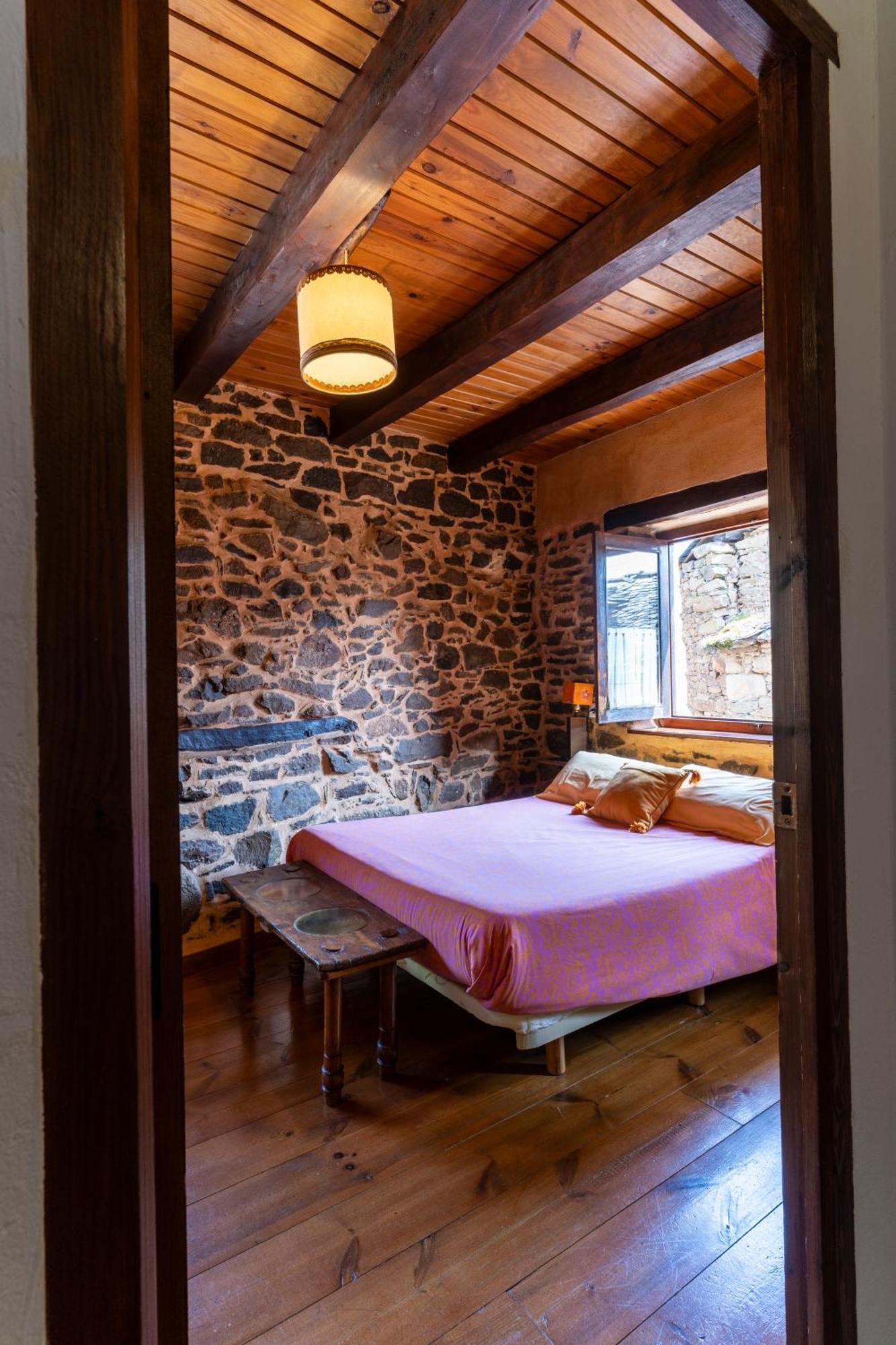Casa De Turismo Rural Sardom3 Bembibre  ภายนอก รูปภาพ