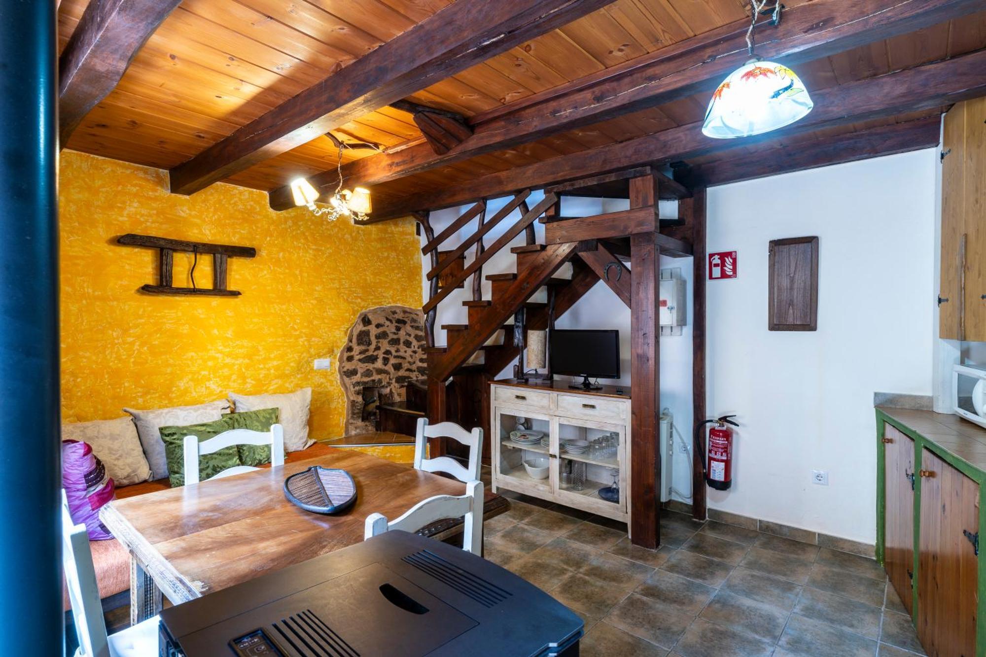 Casa De Turismo Rural Sardom3 Bembibre  ภายนอก รูปภาพ