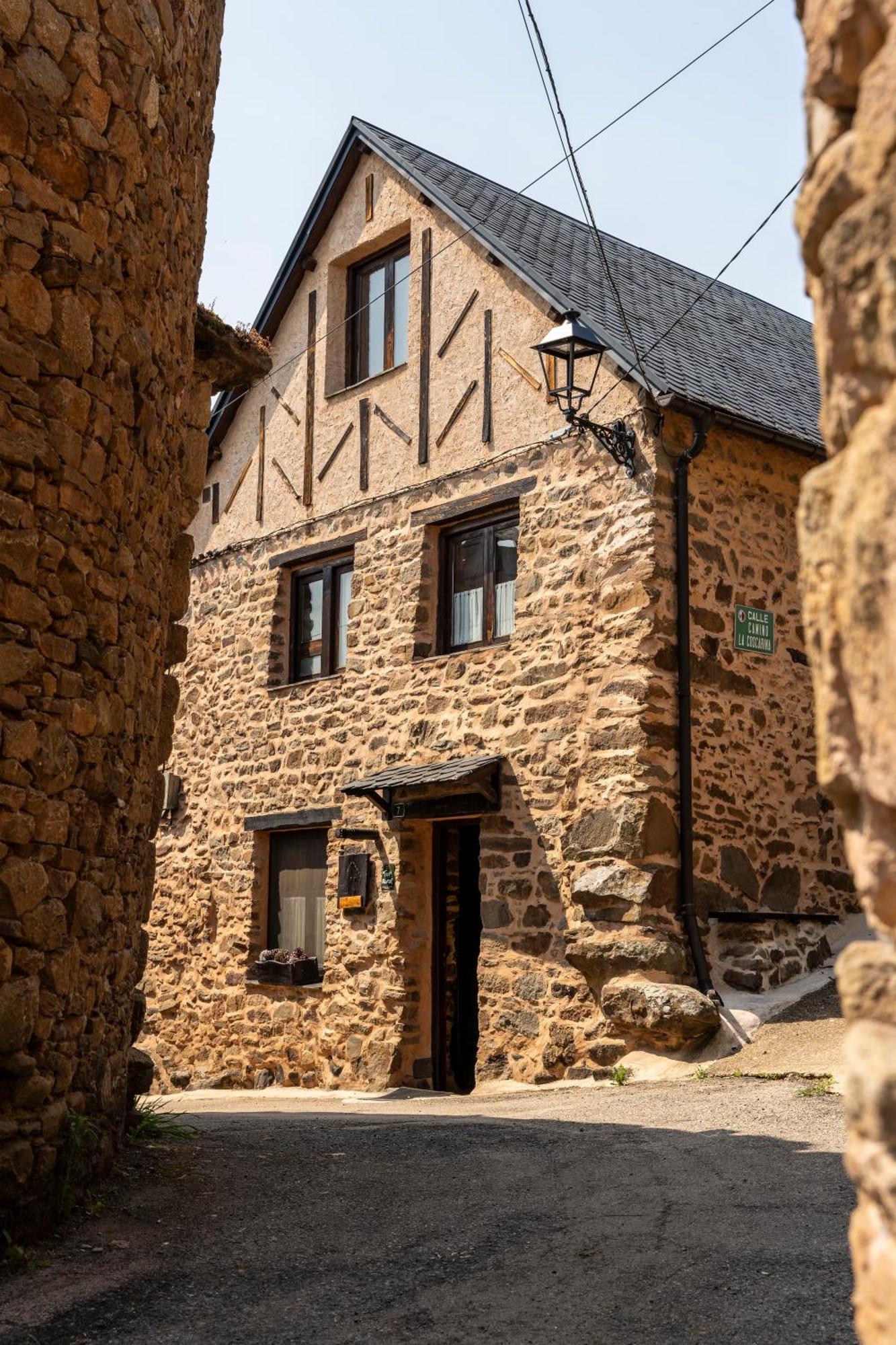 Casa De Turismo Rural Sardom3 Bembibre  ภายนอก รูปภาพ