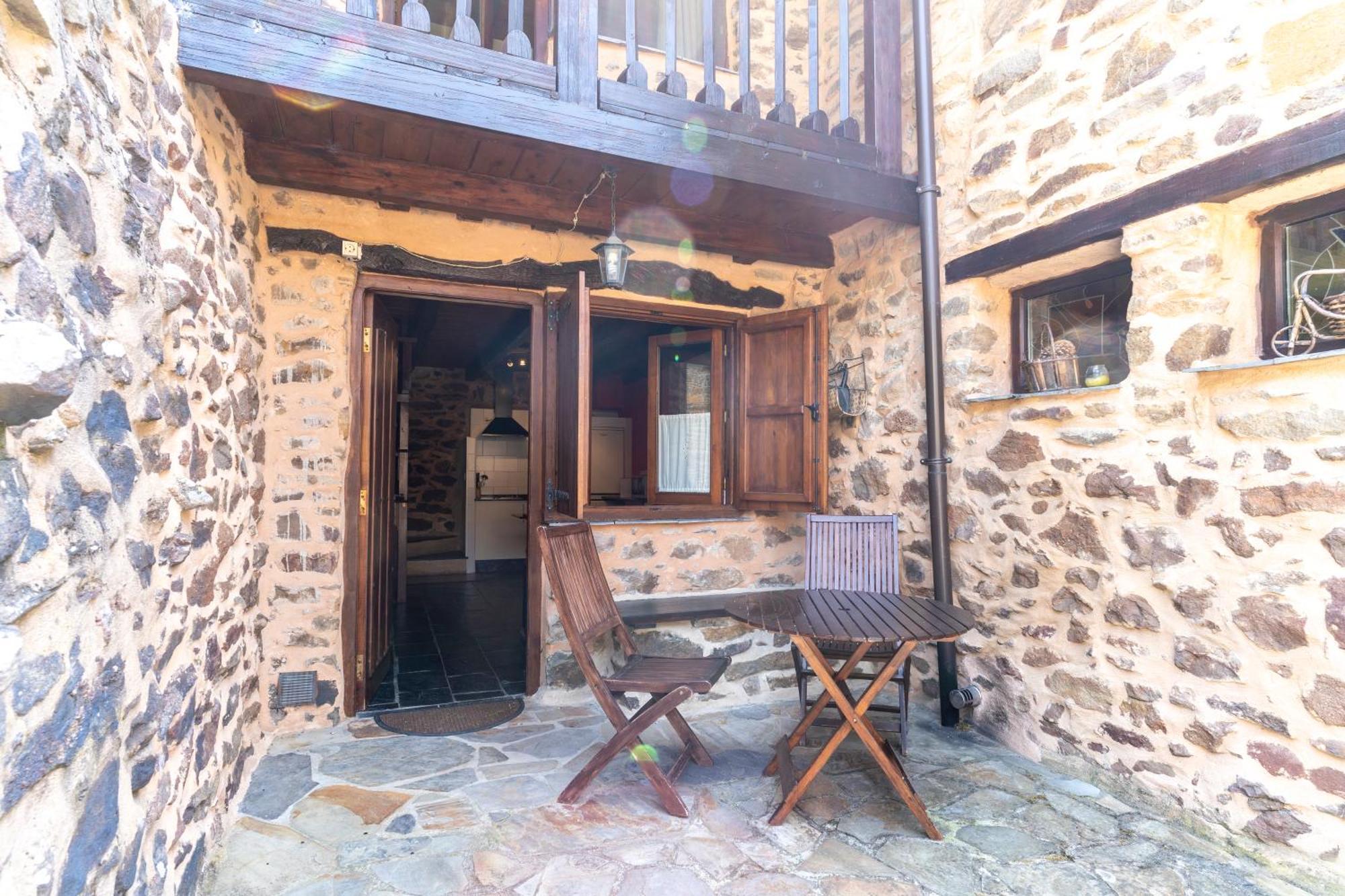 Casa De Turismo Rural Sardom3 Bembibre  ภายนอก รูปภาพ