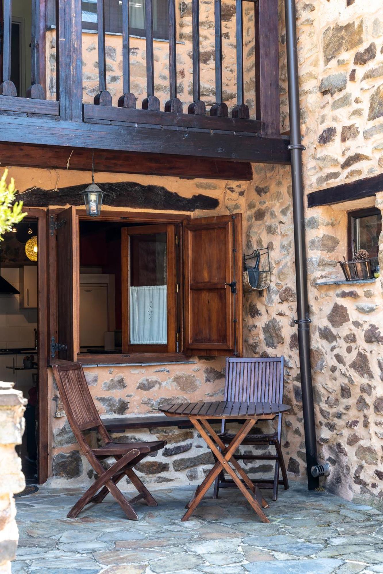 Casa De Turismo Rural Sardom3 Bembibre  ภายนอก รูปภาพ